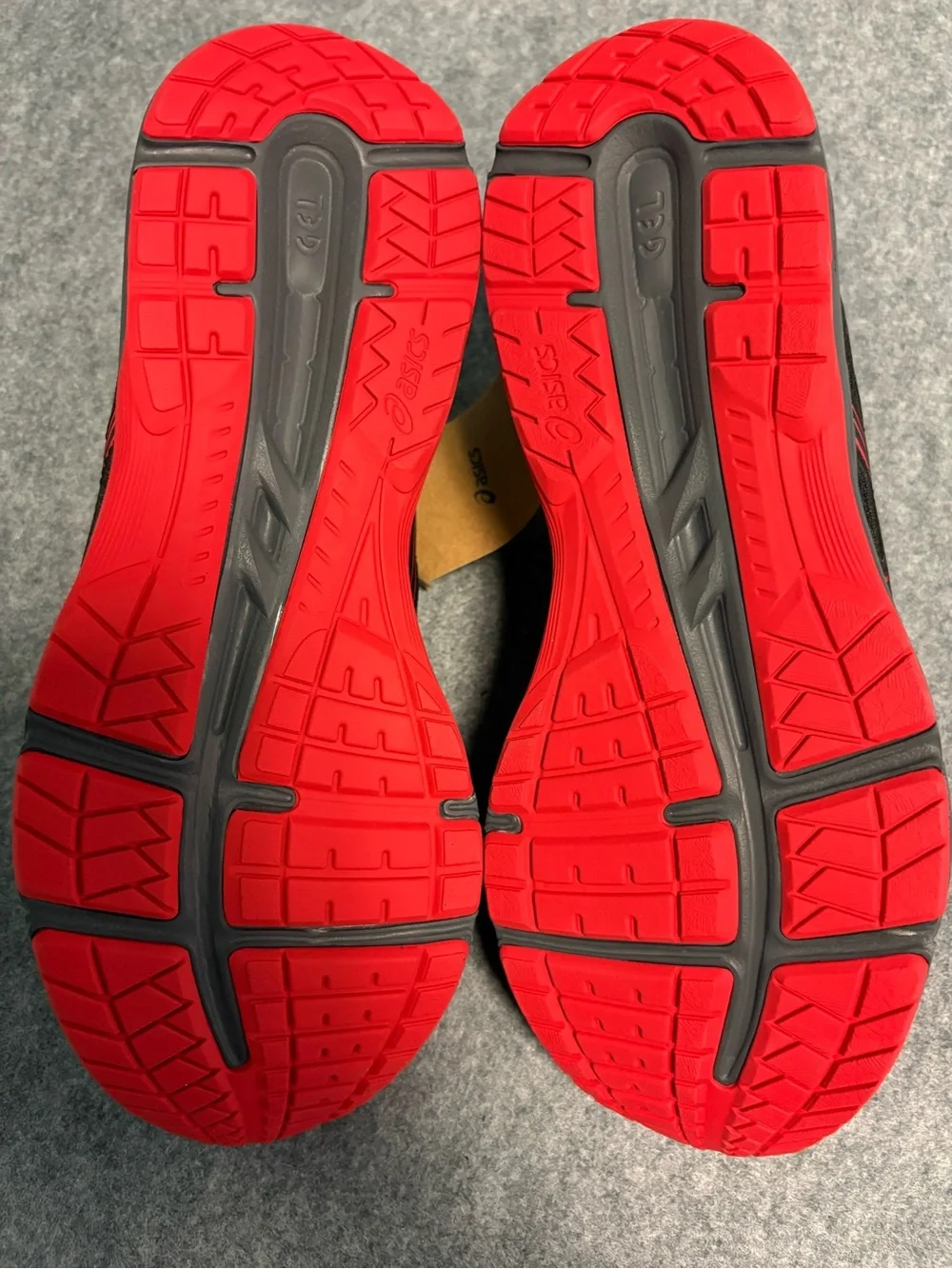 Asics gel contend